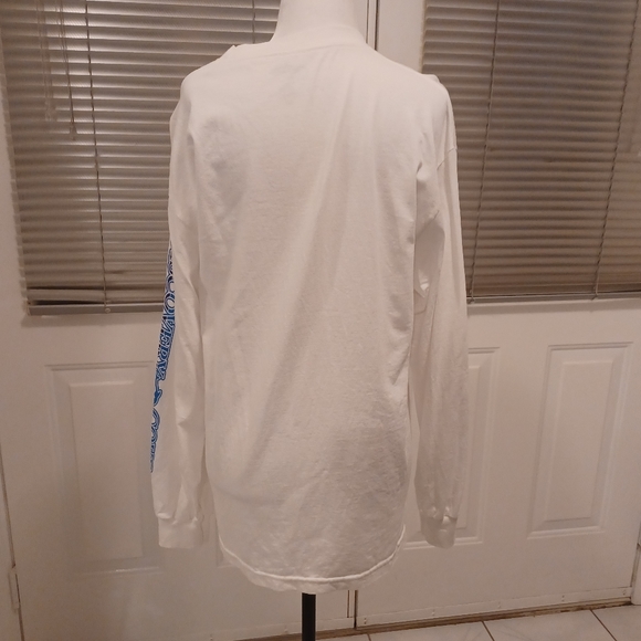 4/$80 New Long Sleeve Dolphin Tee - Size Medium - Picture 4 of 9